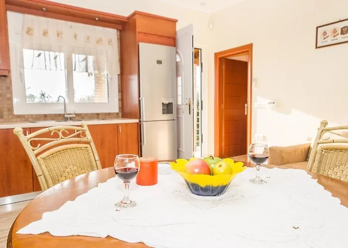 Cozy Flats In An Olive Grove By The Sandy Apartman