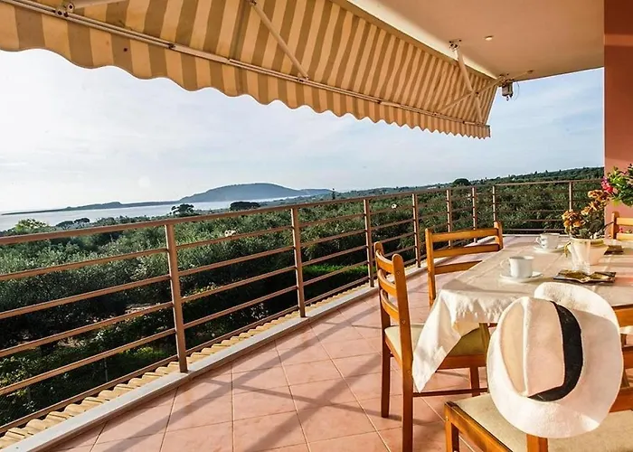 Cozy Flats In An Olive Grove By The Sandy Apartment *