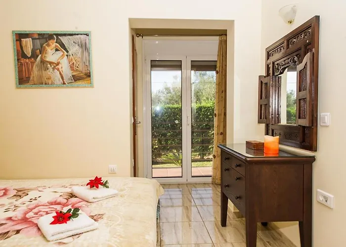 Cozy Flats In An Olive Grove By The Sandy *