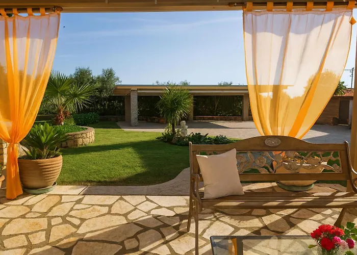 Cozy Flats In An Olive Grove By The Sandy Kánalos