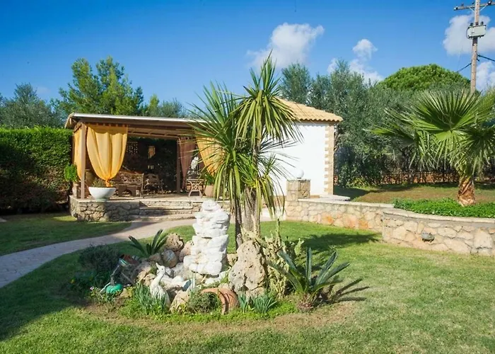Cozy Flats In An Olive Grove By The Sandy Apartman